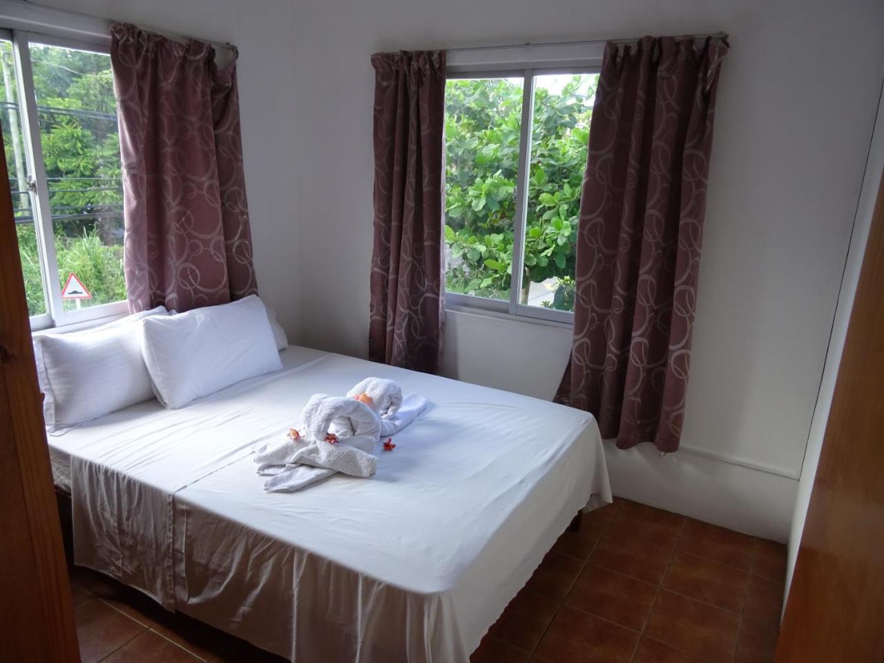 Corner Bay Apartments Beau Vallon,Mahe Victoria Zewnętrze zdjęcie